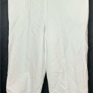 Alfred Dunner White Textured Cropped Pants